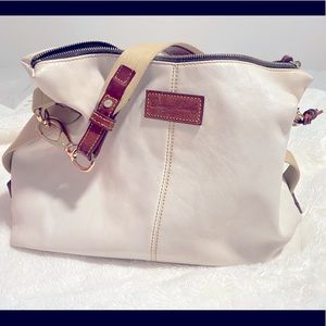 🤍 🤎 Dooney &  Bourke Juliette Pebble Leather Hobo Bag